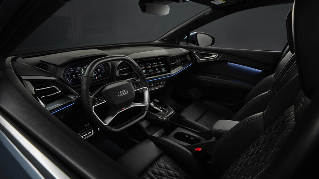 Audi-Q4-e-tron-35-interior