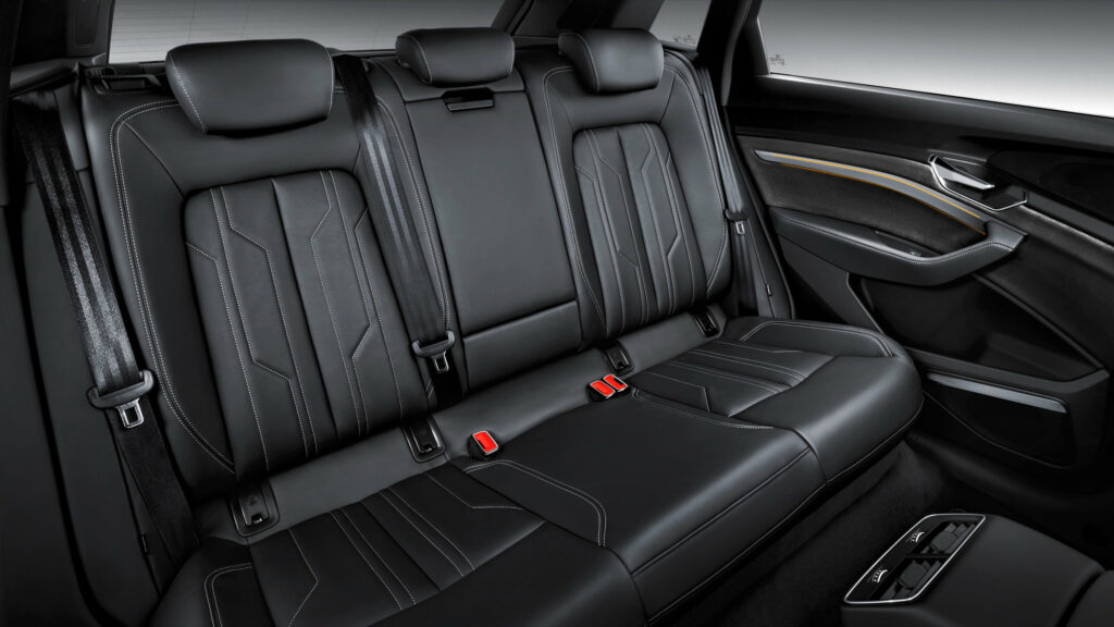 Audi-e-tron-55-quattro-interior-foto