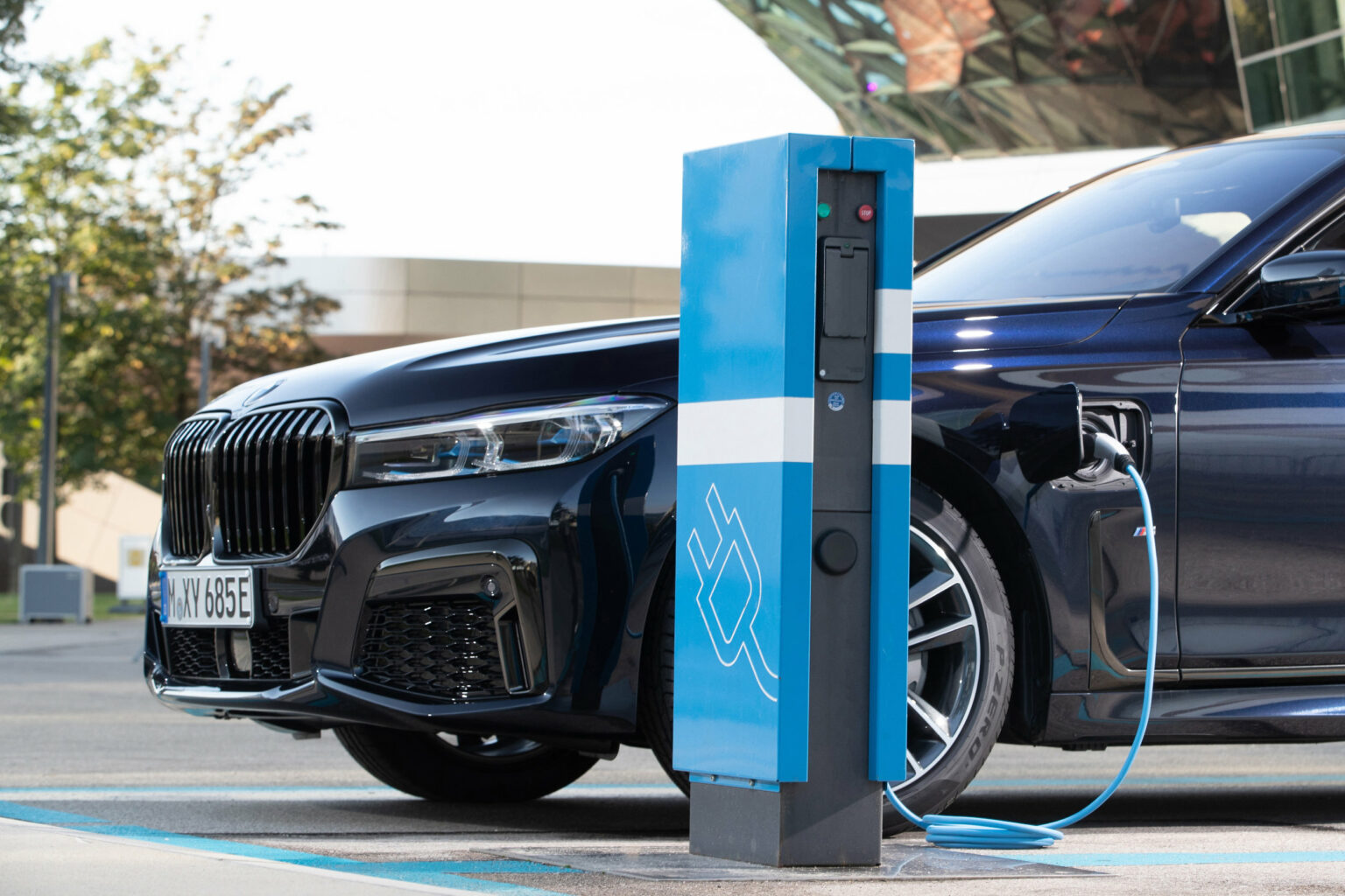 BMW i4 M50 - (Battery Energy 83.9 kWh, Torque 795 Nm) - Electric ...