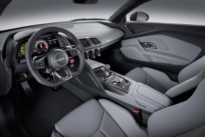 audi-r8-e-tron-interior