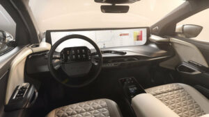 Byton M-Byte 95 kWh 4WD interior