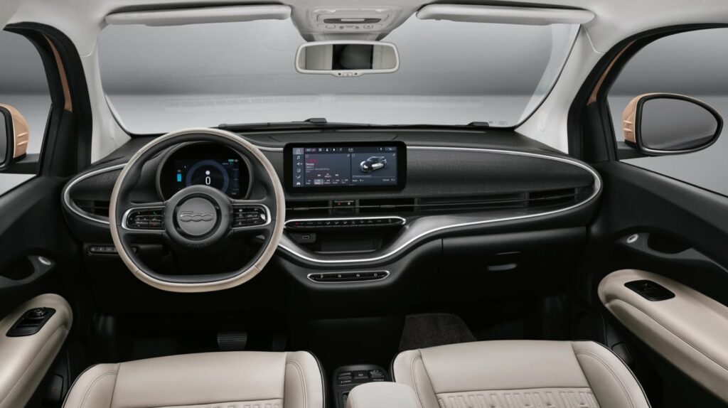 Fiat 500e 3+1 interior