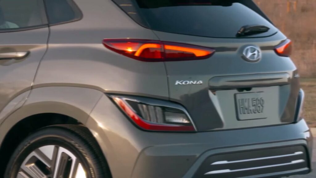 Hyundai Kona Electric 64 kWh exterior