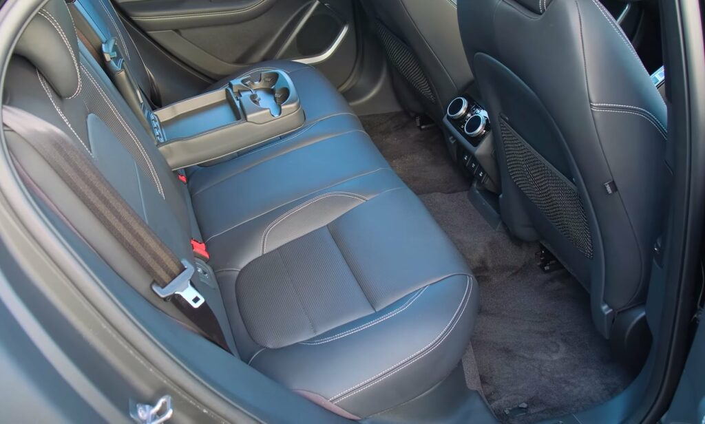 Jaguar I Pace EV400 interior