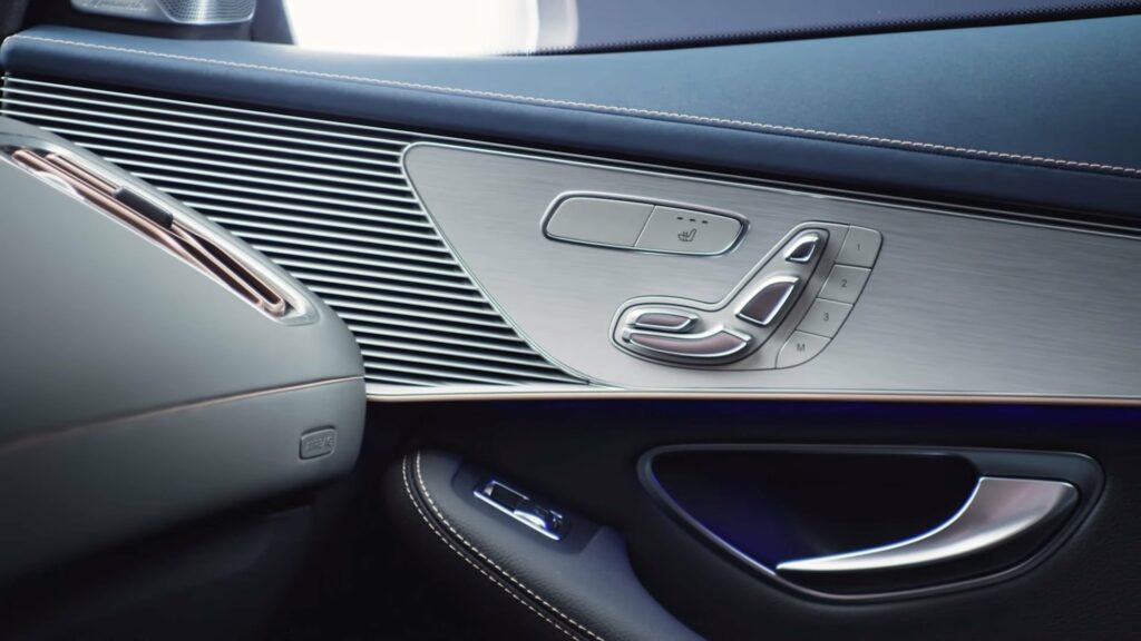Mercedes EQC 400 4MATIC interior