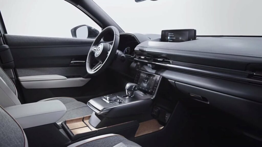 Mazda mx 30 interior