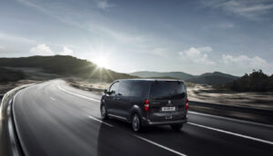 Peugeot e Traveller Compact 50 kWh exterior