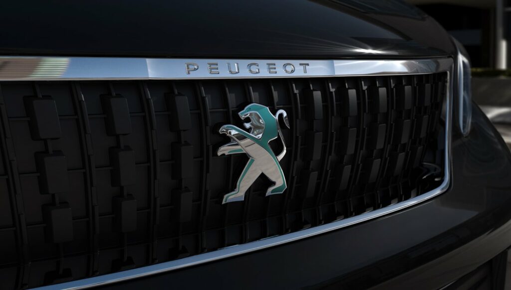 Peugeot e Traveller Long 50 kWh exterior