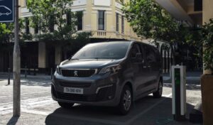 Peugeot e Traveller Long 75 kWh exterior