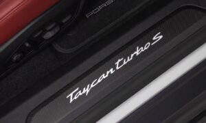 Porsche Taycan 4 Cross Turismo interior