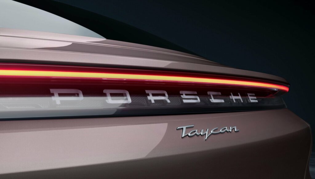 Porsche Taycan Turbo S Cross Turismo exterior
