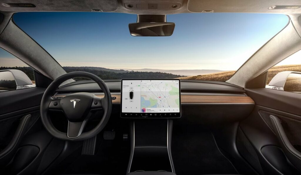 Tesla Model 3 Long Range Dual Motor interior