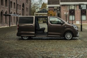 Toyota PROACE Verso L 75 kWh exterior