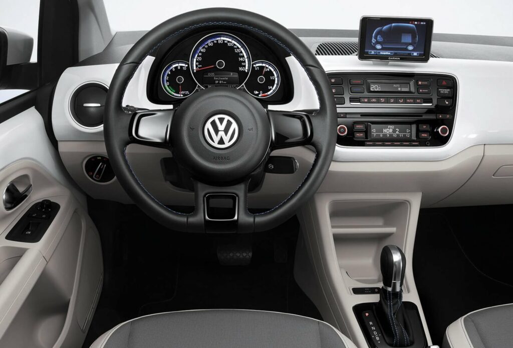 Volkswagen e-Up interior