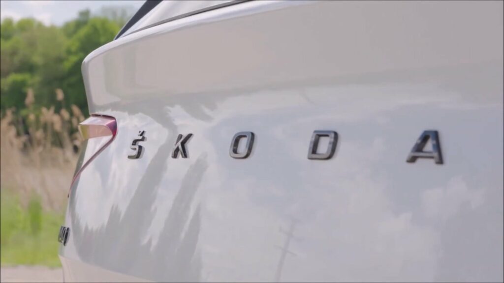 Skoda-Enyaq-iV-Sportline-80x-exterior-14