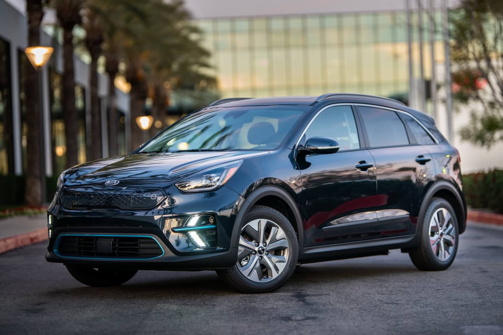 Kia E-niro 39 Kwh - (battery Energy 42.0 Kwh, Torque 395 Nm) - Electric 