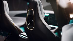 Lotus_Eletre_interior