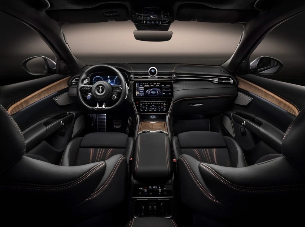 Maserati_Grecale_Folgore_interior
