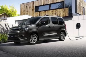 Toyota_Proace_City_Verso_Electric_L2_50_kWh_exterior